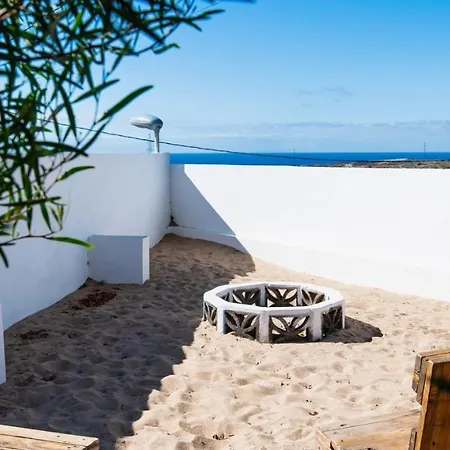Estudio Con Wifi, Piscina Y Con El Dormitorio Creado En Una Cueva Natural Apartament